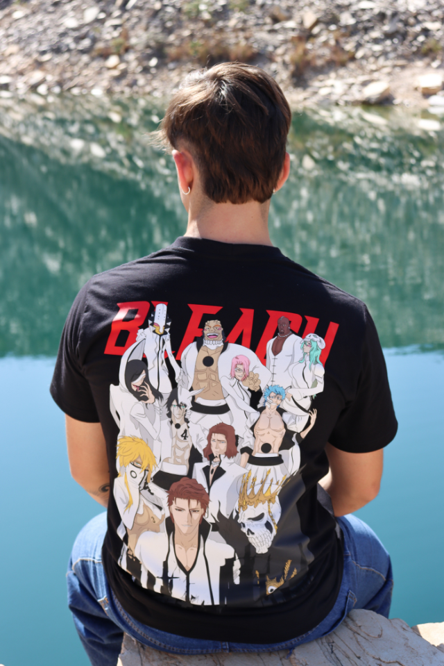 Camiseta Unissex Espadas