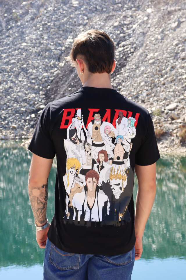 Camiseta Unissex Espadas